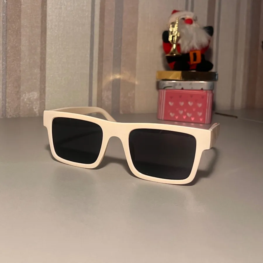 عینک آفتابی