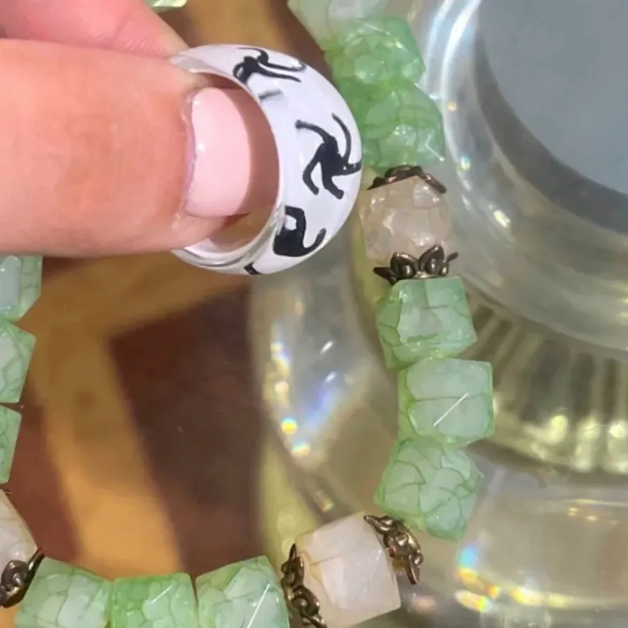 انگشتر و دستبند