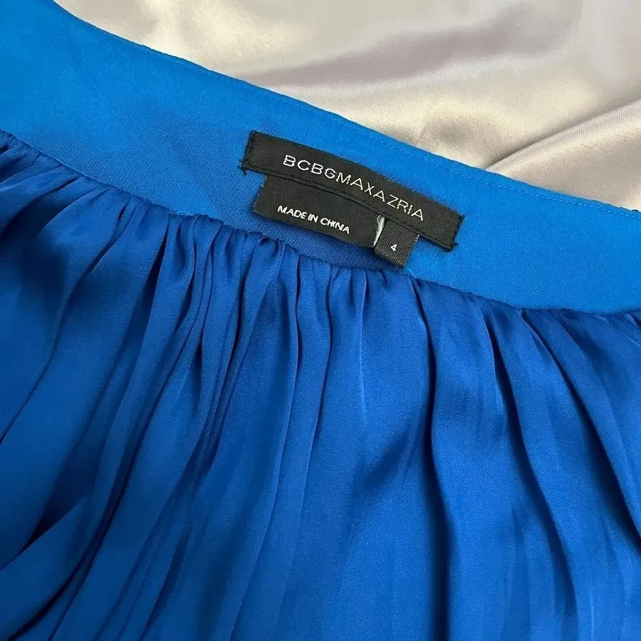 لباس عروسکی آبی