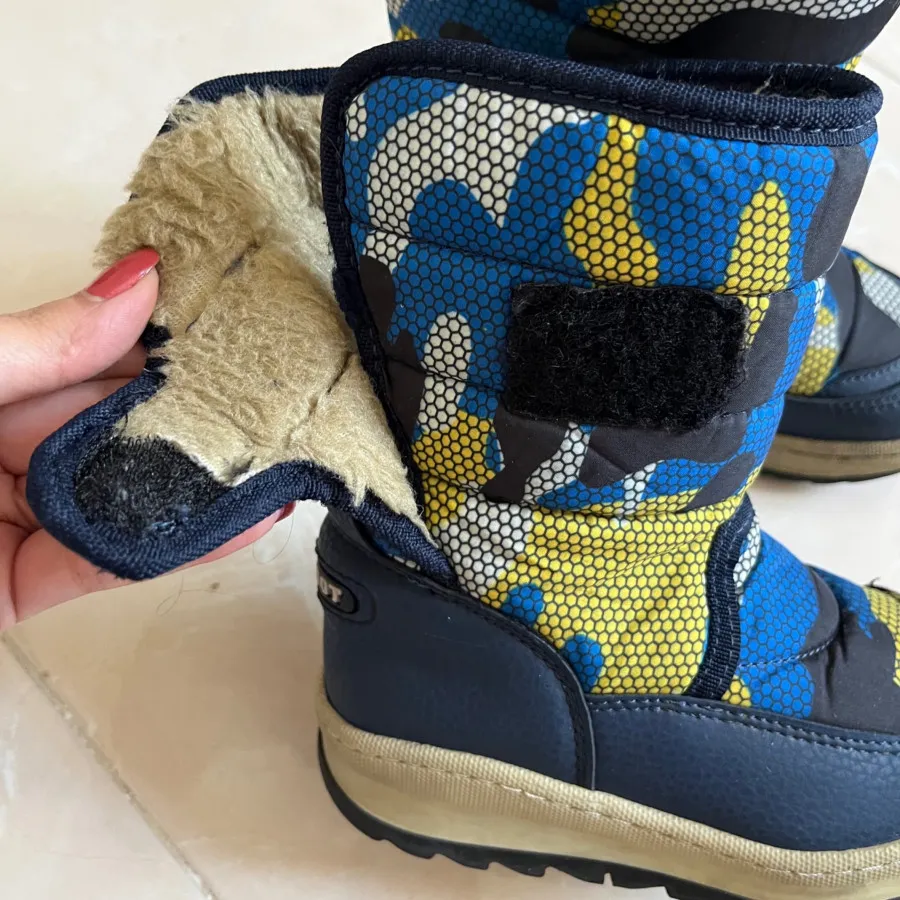 بوت بچگانه خارجی