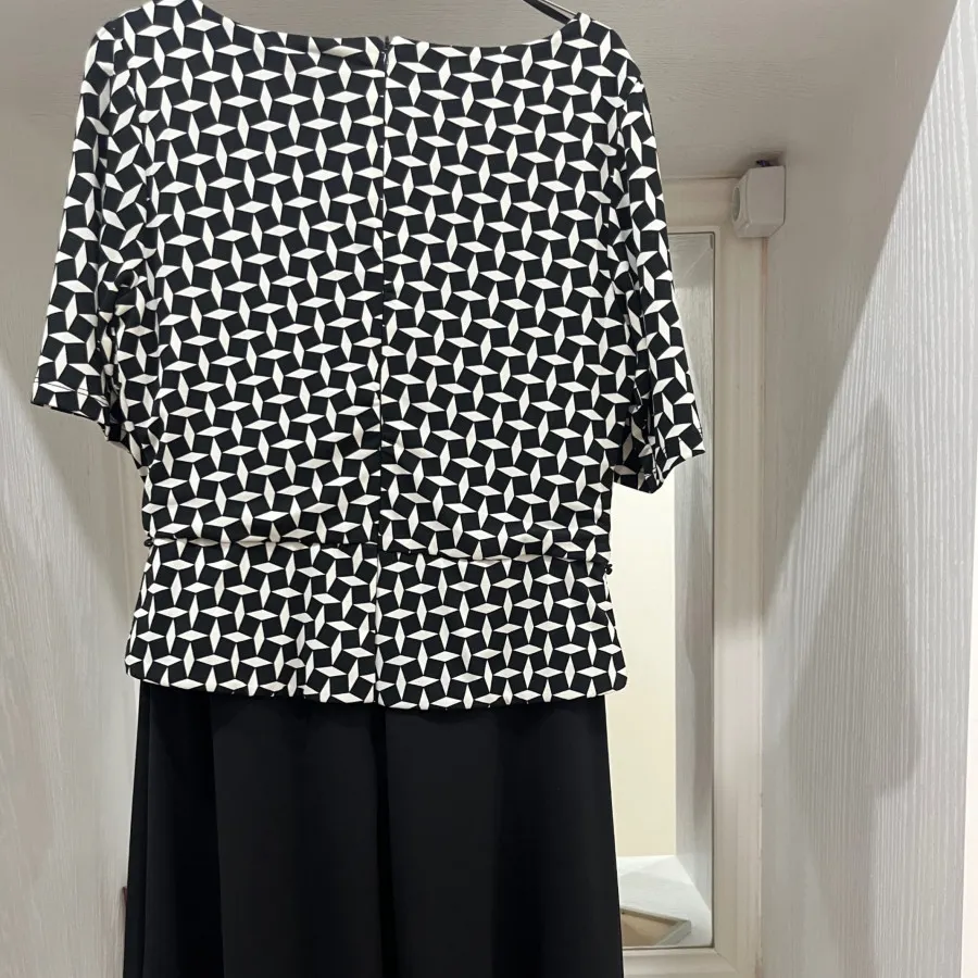 پیراهن ریون مشکی سفید