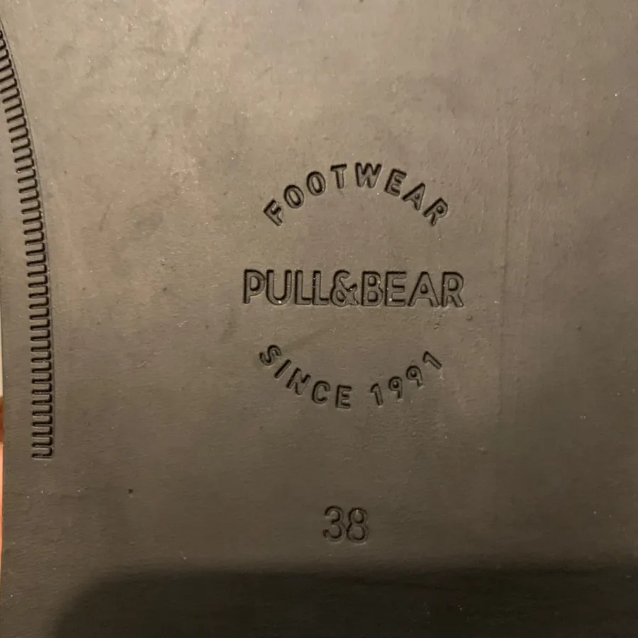 صندل pull&bear