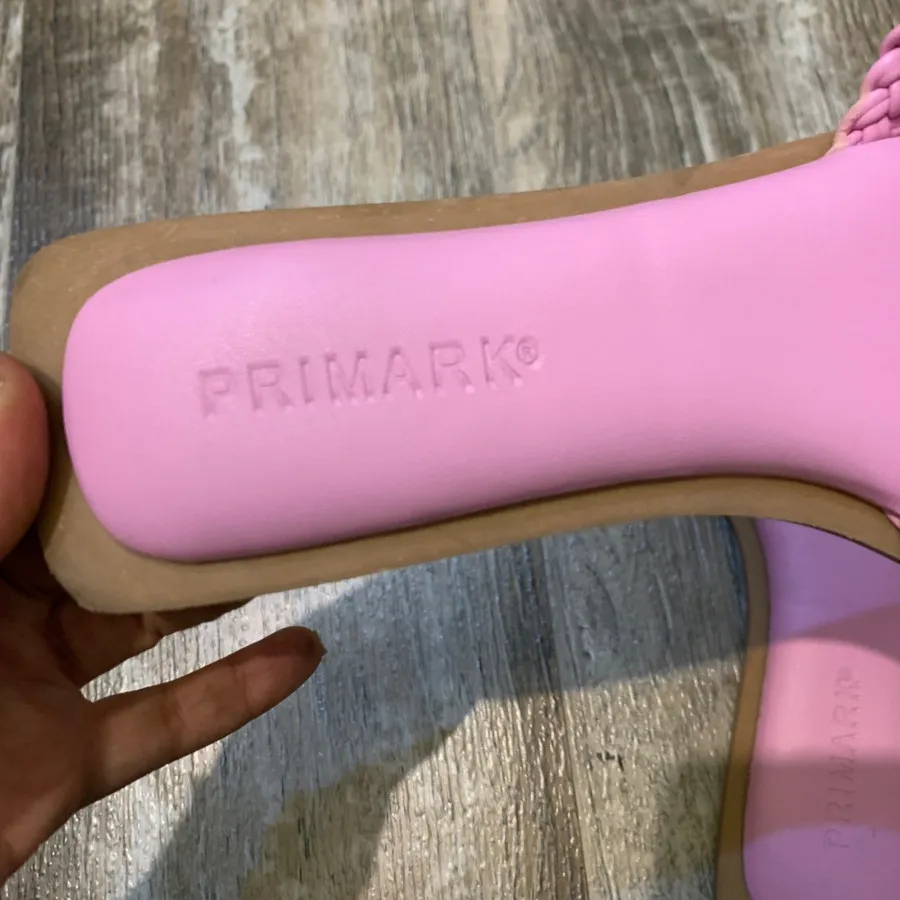 صندل primark