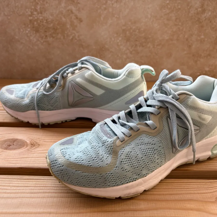 کتونی ریباک در حد نو