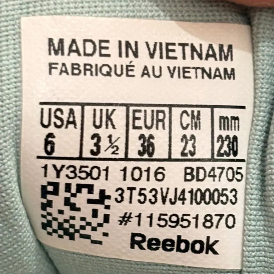 کتونی ریباک در حد نو