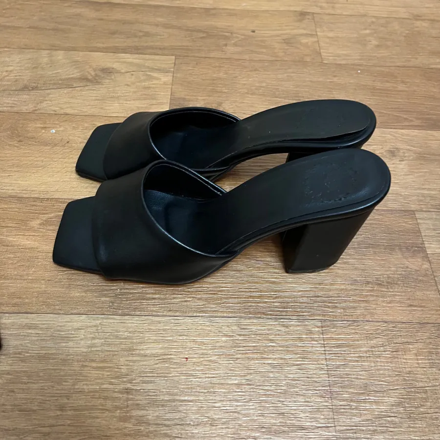 ست تیشرت و صندل