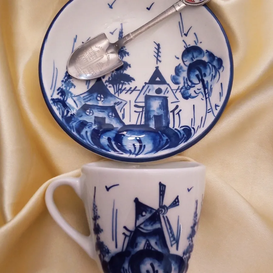 فنجان و نعلبکی دلف هلند