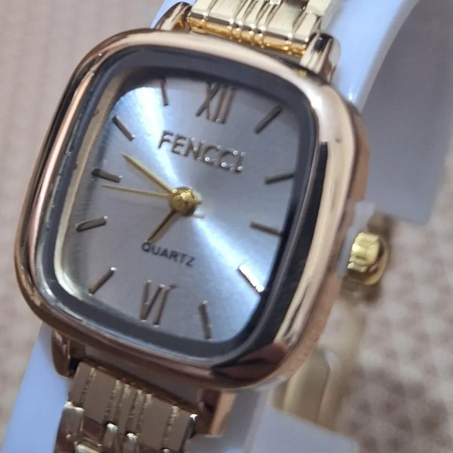 ساعت دخترانه فنسی