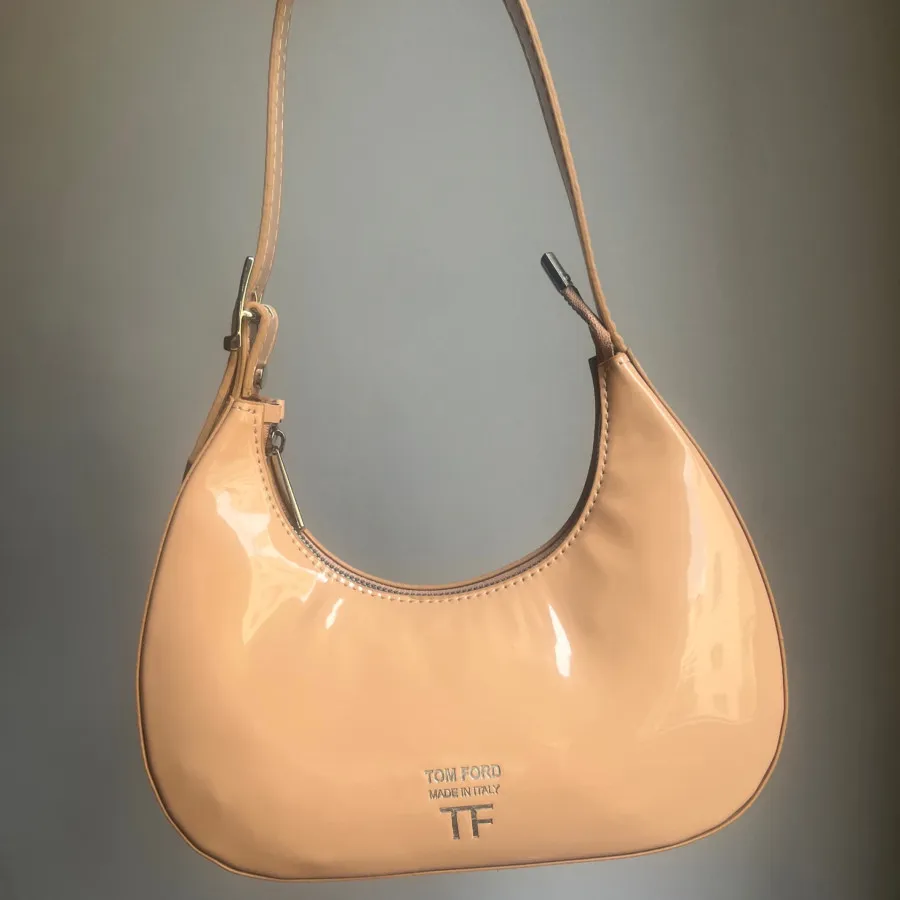کیف دستی هلالی تام فورد