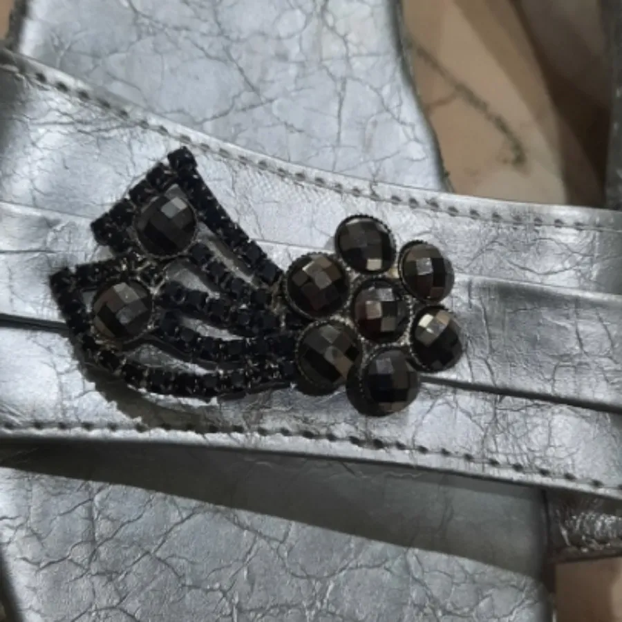 دمپایی رو فرشی