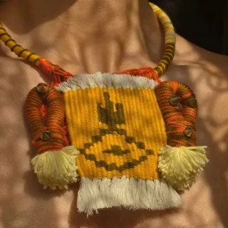 گردنبند چشم شاخ دار