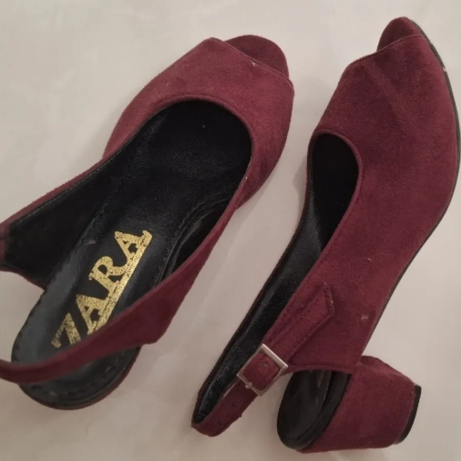 کفش جیر قرمز