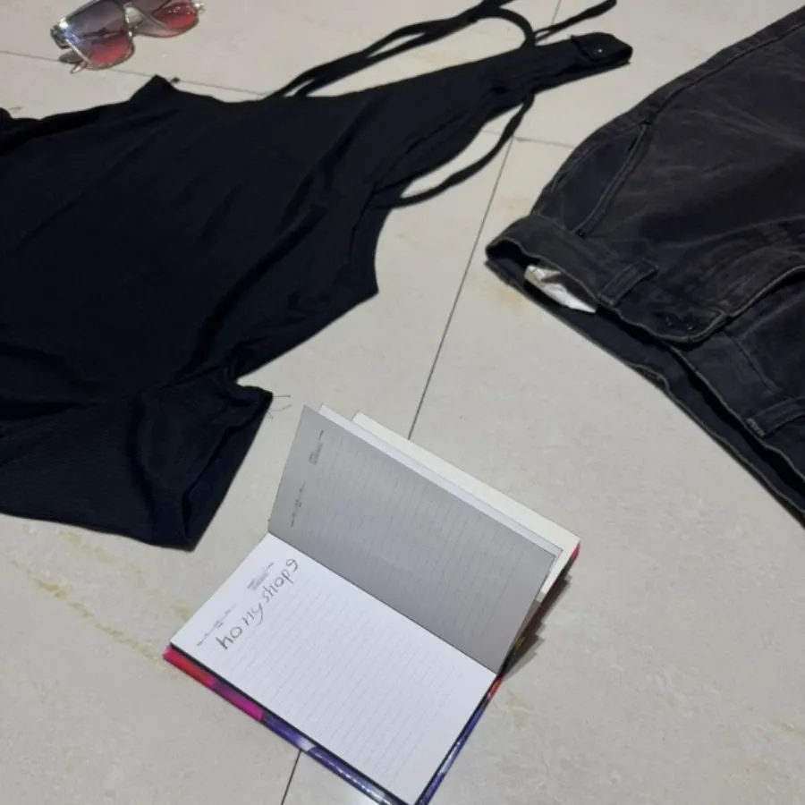 نیم تنه و دامن