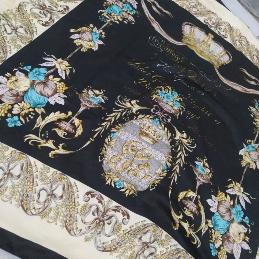 روسری ابریشمی