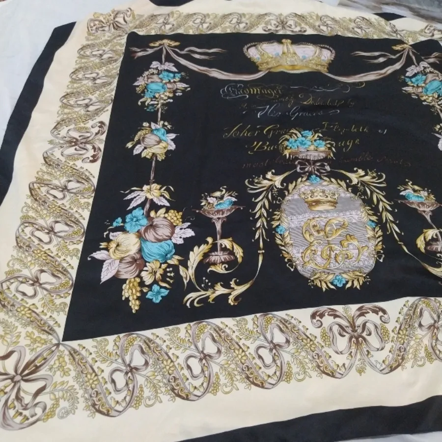 روسری ابریشمی