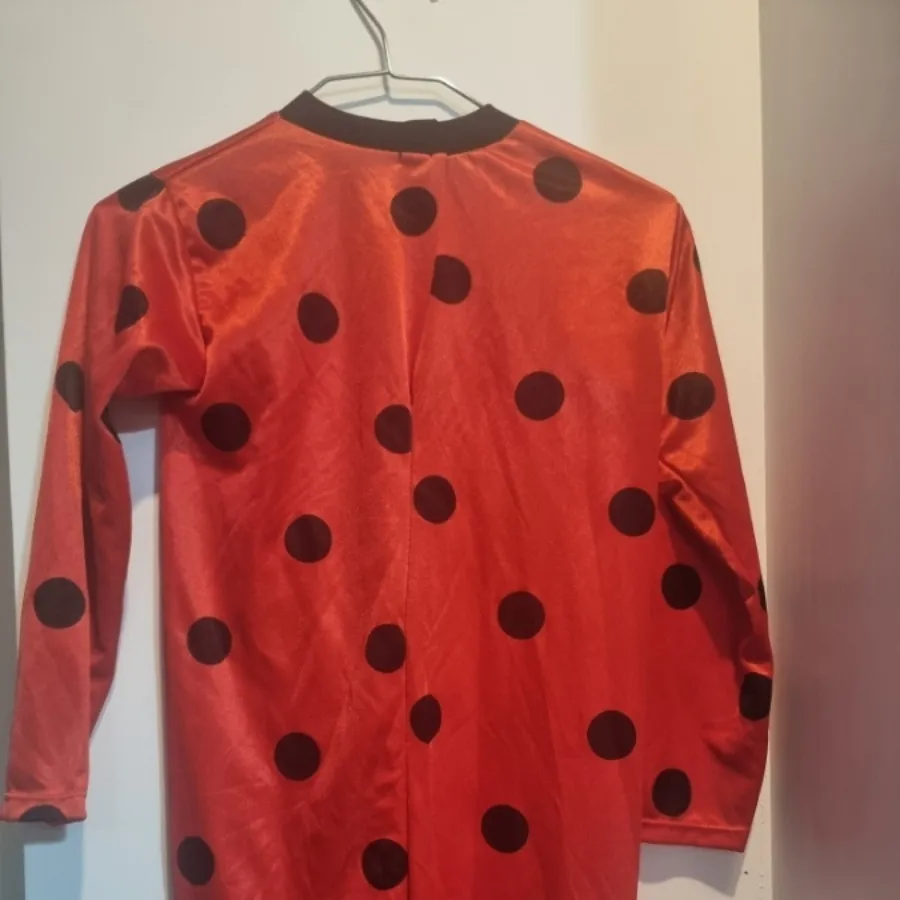 لباس دختر کفشدوزکی