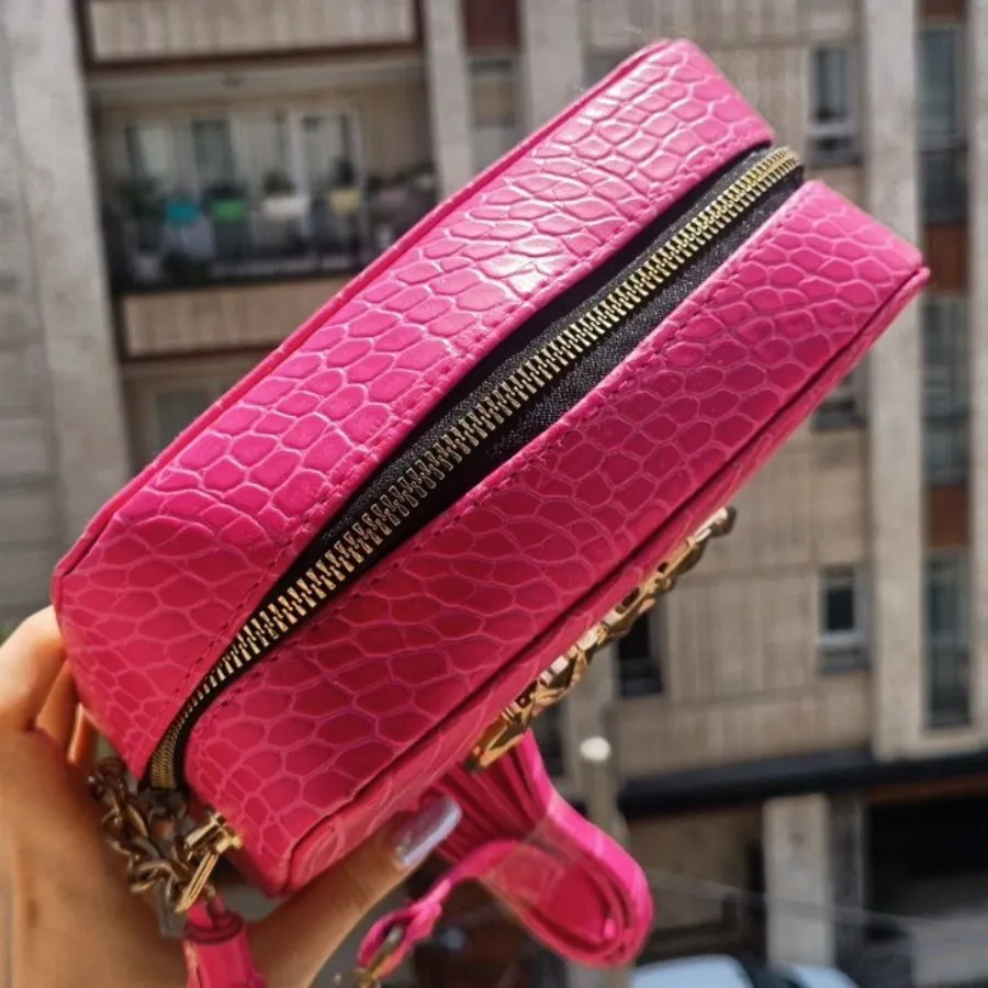 کیف آویزی بزرگ سرخابی