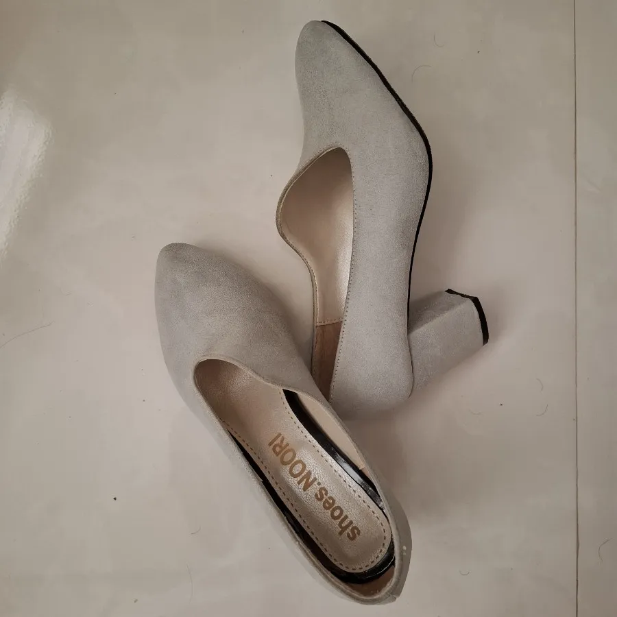 کفش پاشنه دار