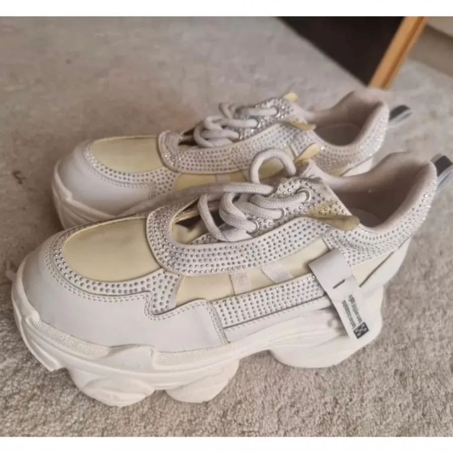 کتونی زنانه