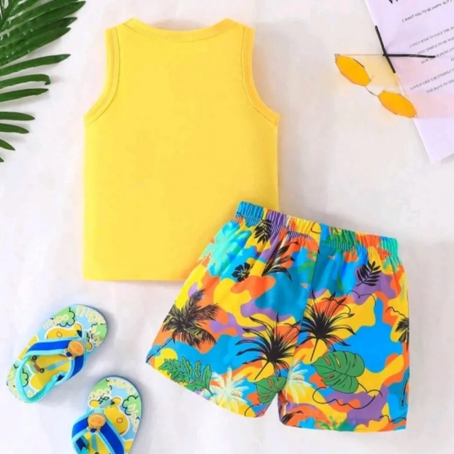 شلوارک و تیشرت