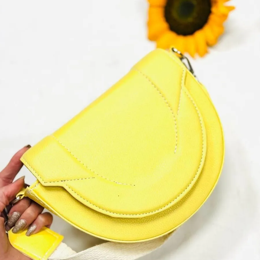 کیف زرد