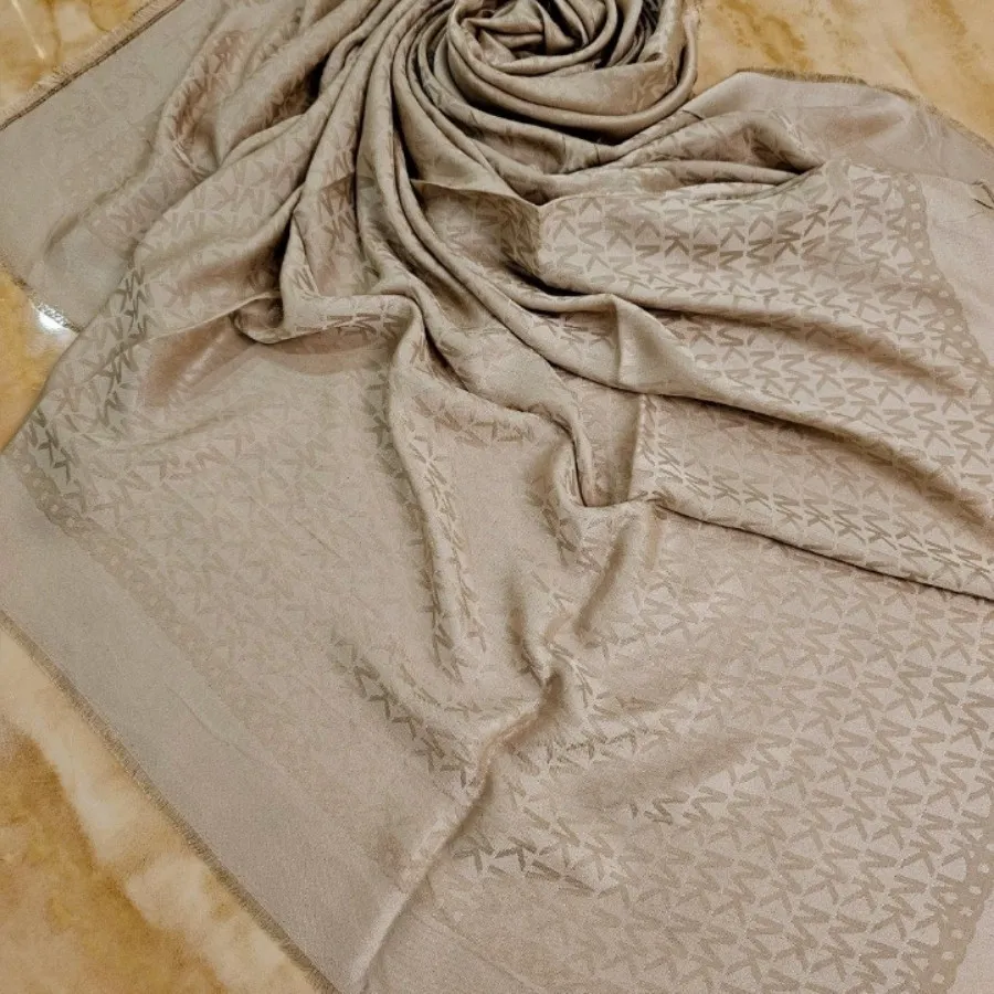 روسری نخ ابریشم