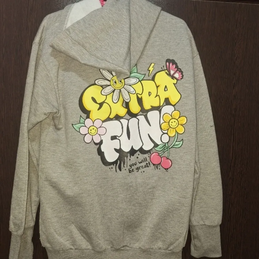 هودی دخترانه تو کرکی گرم