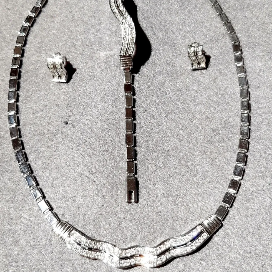 زیورآلات طلا سفید