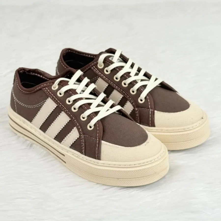 کفش کتونی آدیداس قهوه ای