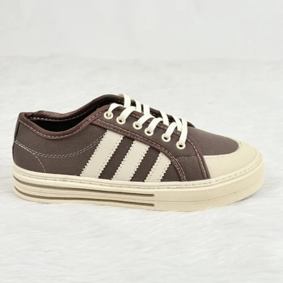 کفش کتونی آدیداس قهوه ای