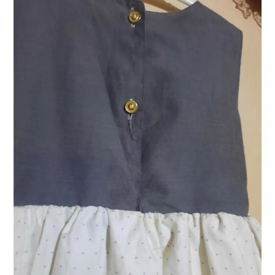 پیراهن بچگانه