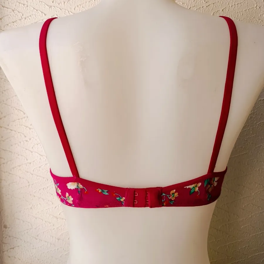 سوتین گل گلی