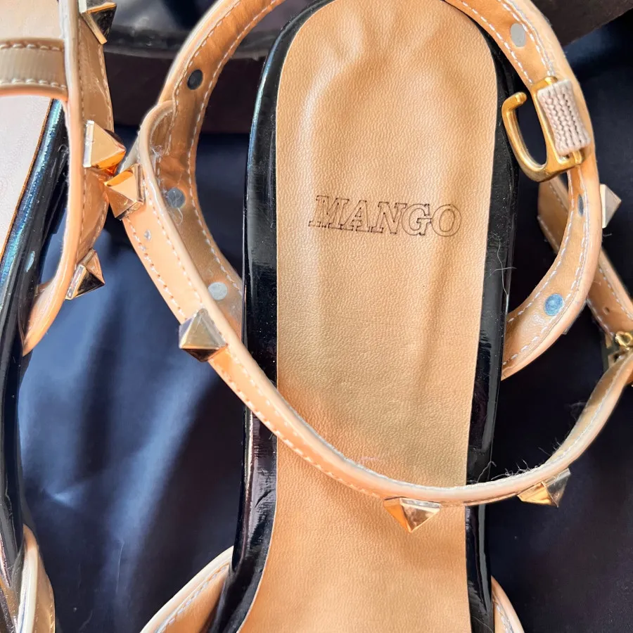 کفش پاشنه بلند