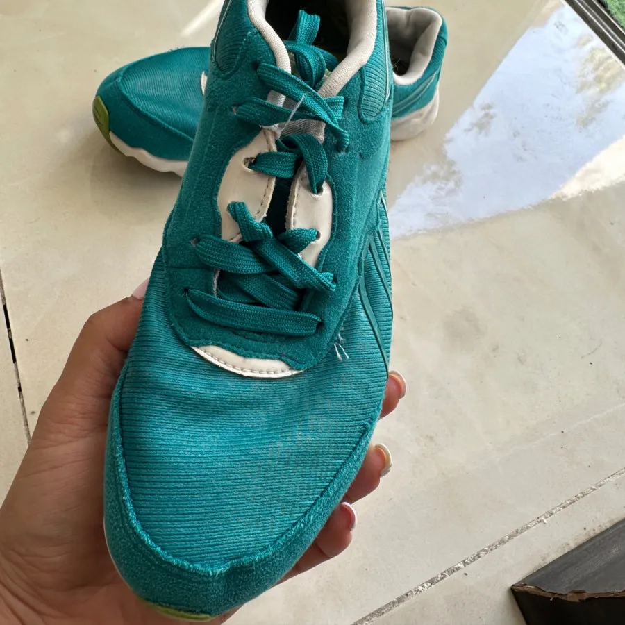 کتانی از برند Reebok