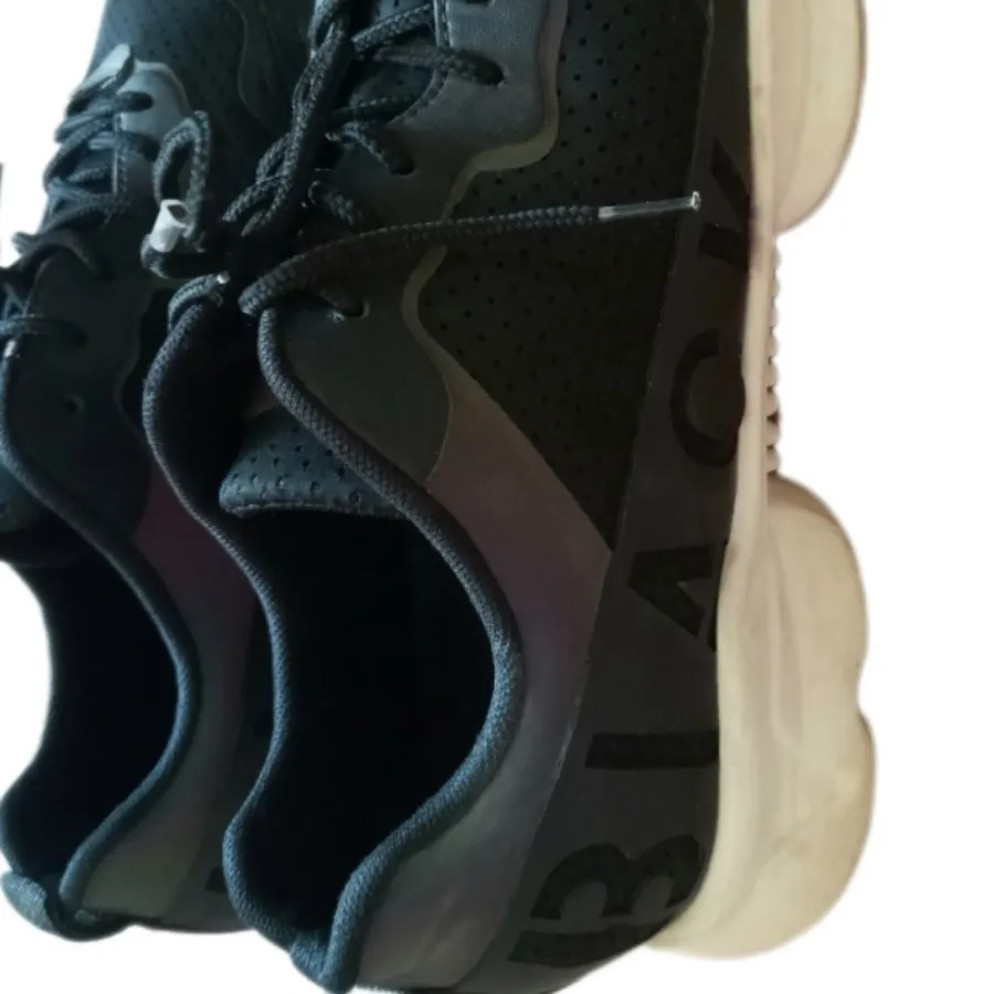 کتونی هلوگرامی