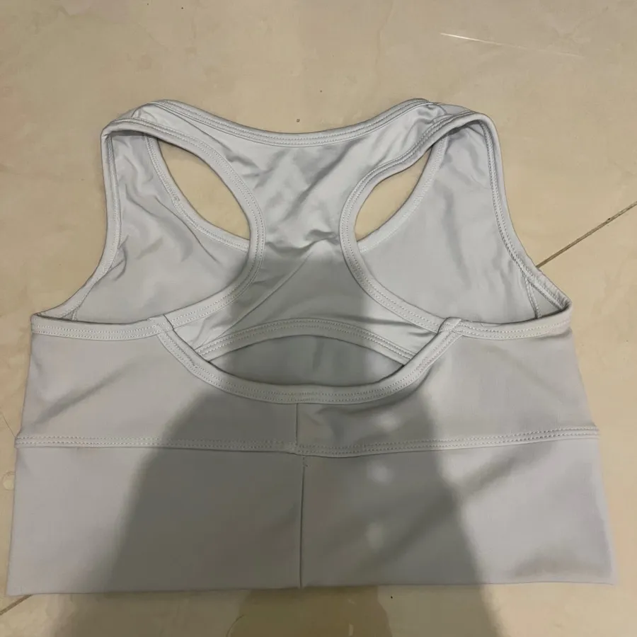 نیمتنه ورزشی نایک