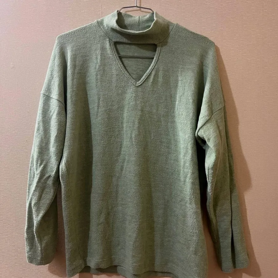 بلوز پسته ای