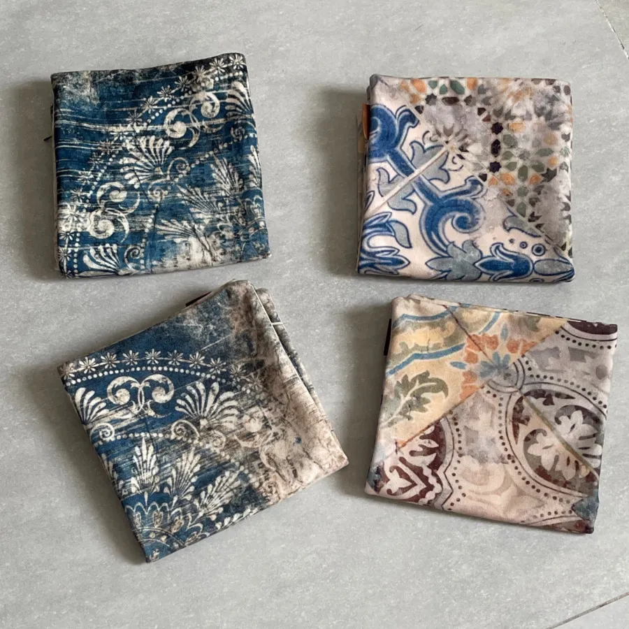 کاور کوسن مخمل