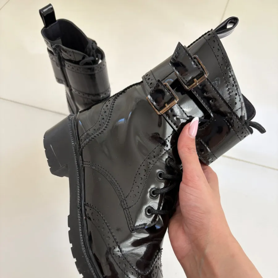 نیم بوت ورنی