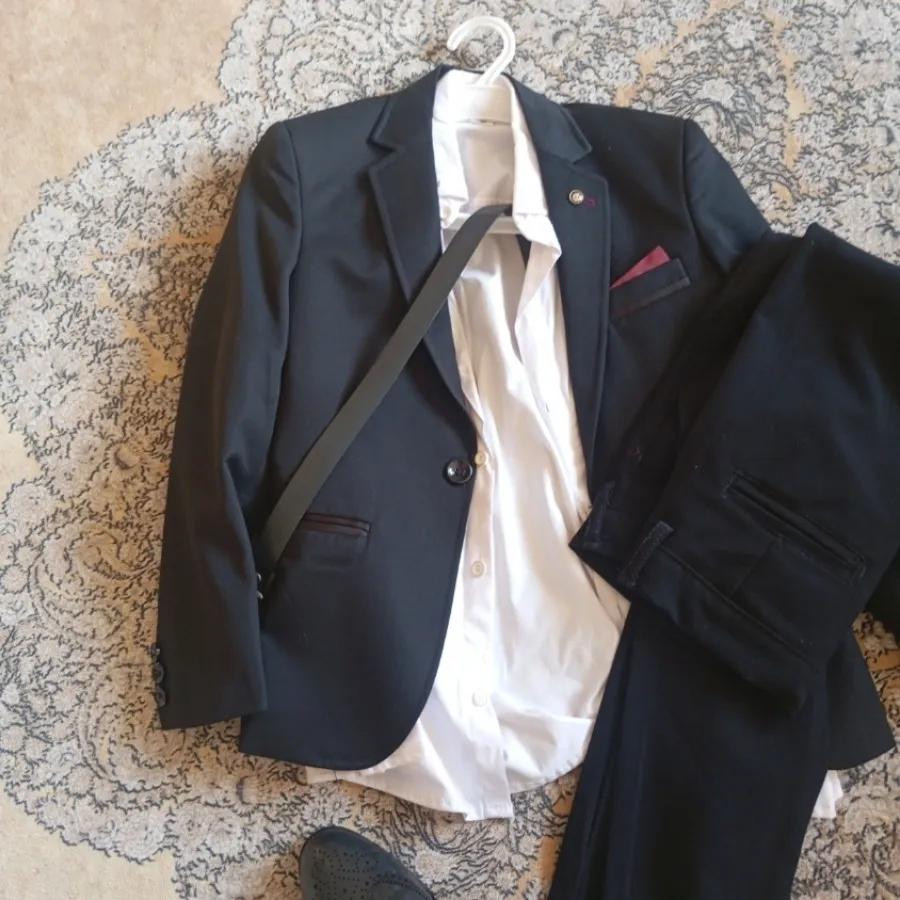 کت و شلوار با کفش