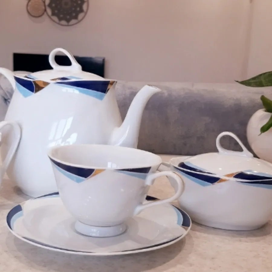 سرویس کامل صبحانه خوری