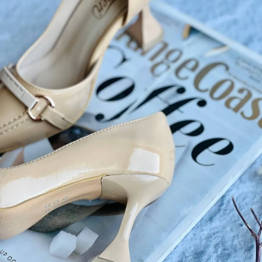 کفش پاشنه بلند شیک