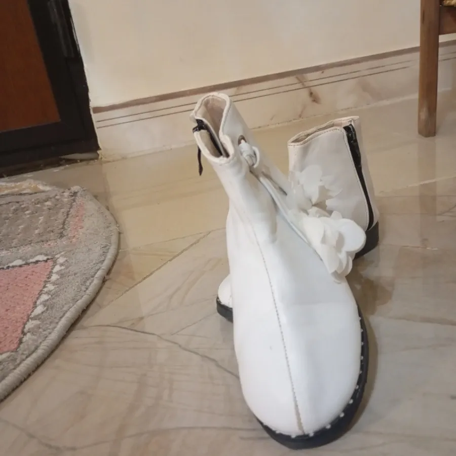 کفش نیم بوت