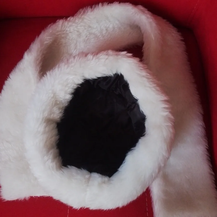 کلاه روسی و شال گردن