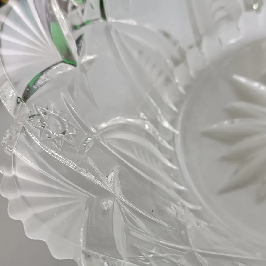 شکلات خوری آجیل خوری