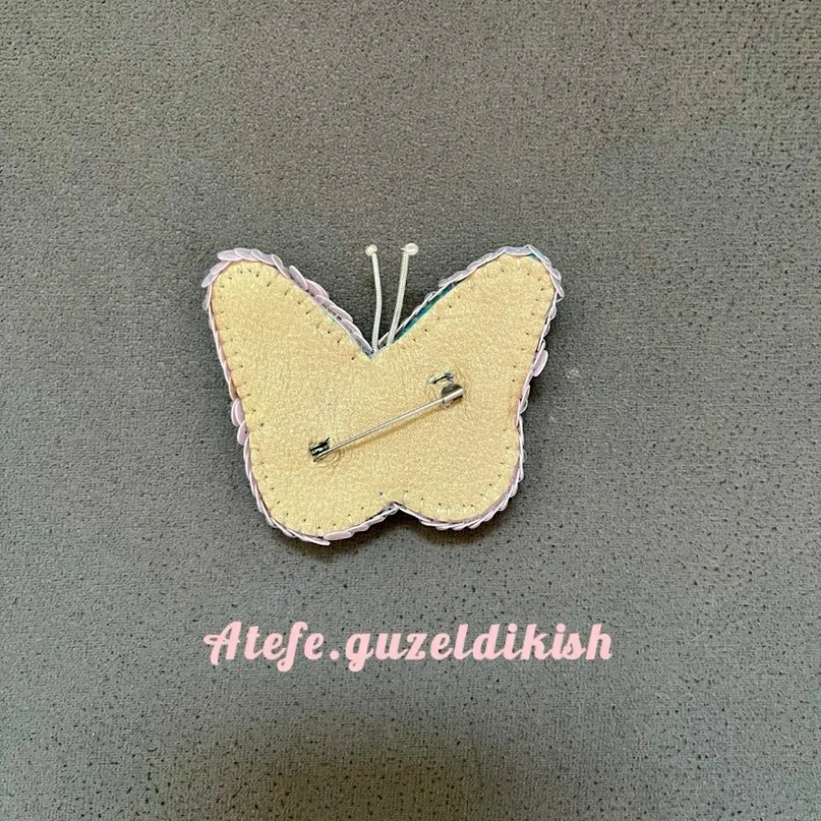 گلسینه جواهردوزی