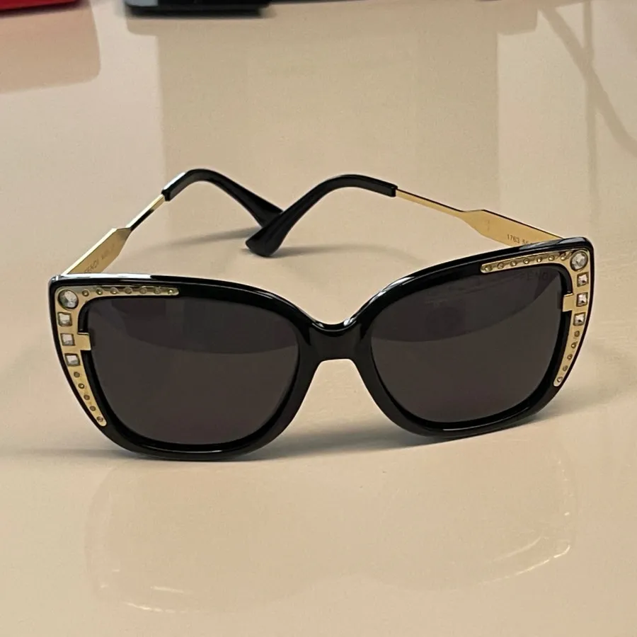 عینک برند fendi