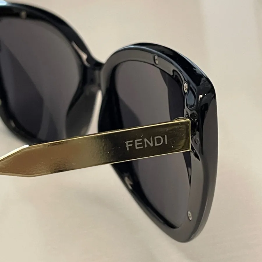 عینک برند fendi