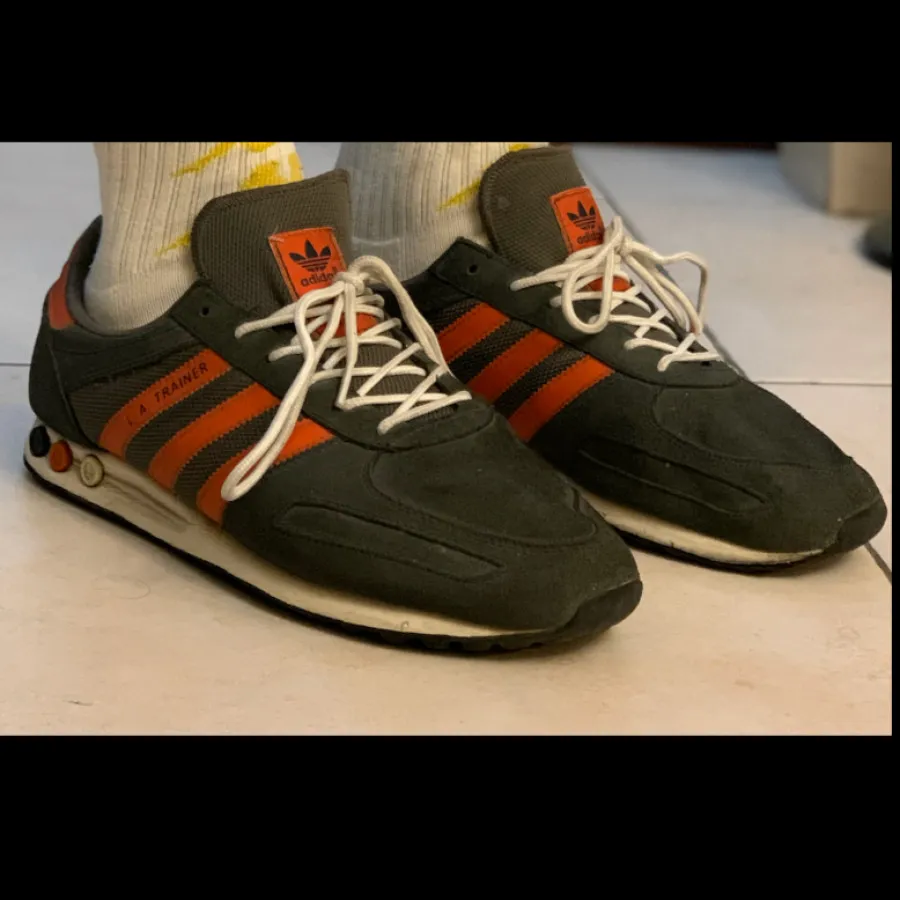 کتونی اورجینال Adidas