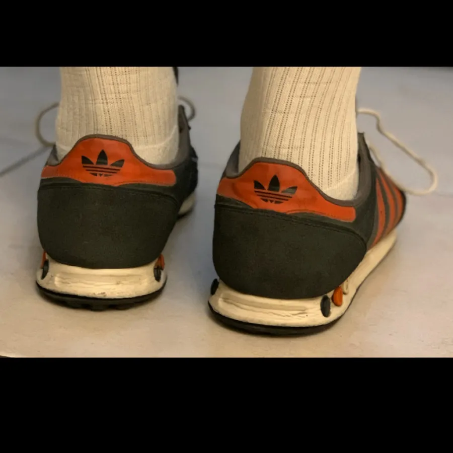 کتونی اورجینال Adidas